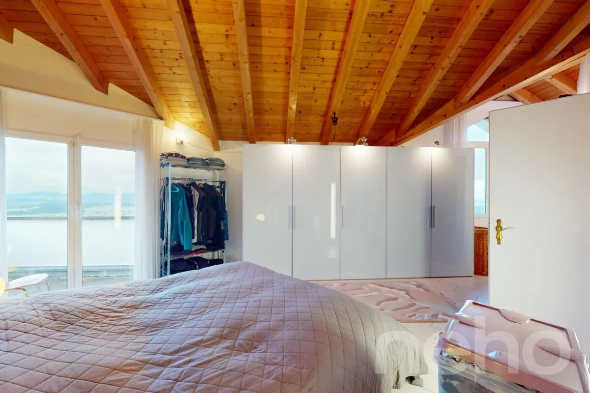 Lichtdurchflutetes Einfamilienhaus mit unverbaubarer Aussicht