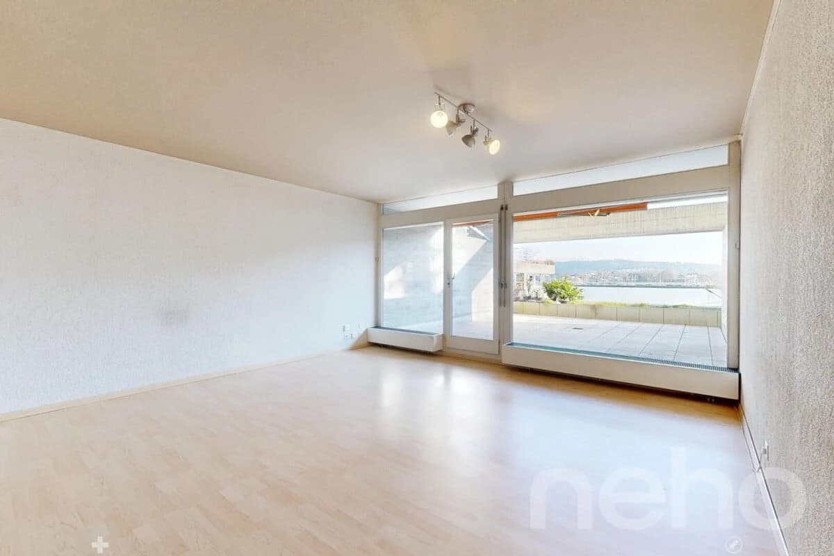 Reihenmittelhaus am Bielersee mit Seewiese zur Mitbenutzung