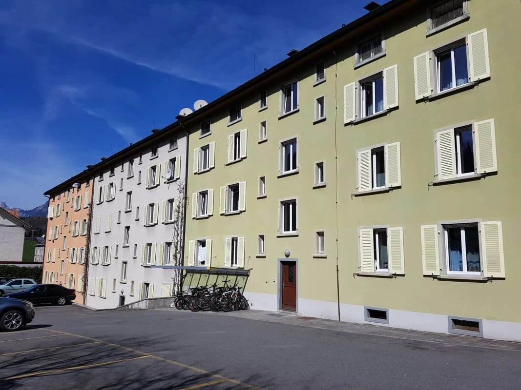 preisgünstige und gut erhaltene 3.0-Zimmerwohnung mit traumhafter Aussicht