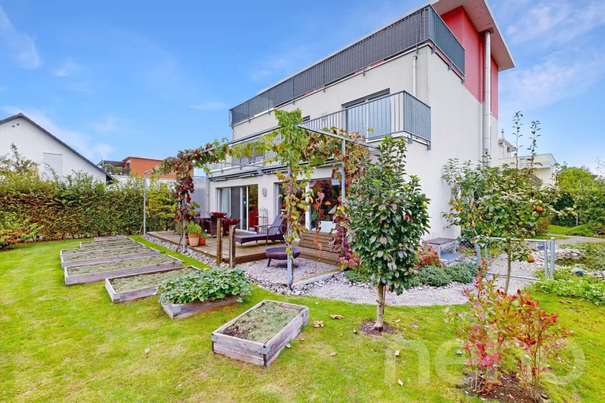 Grosszügiges Einfamilienhaus in ruhigem Wohnquartier