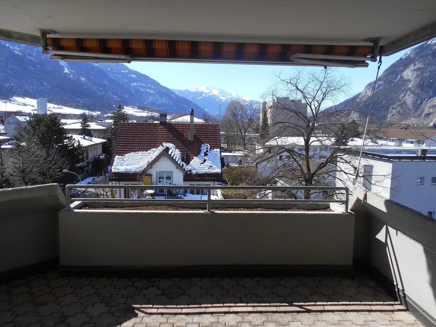 Mieten ohne Kaution - Sonnige Rheinquartier-Wohnung mit Terrasse gesucht?