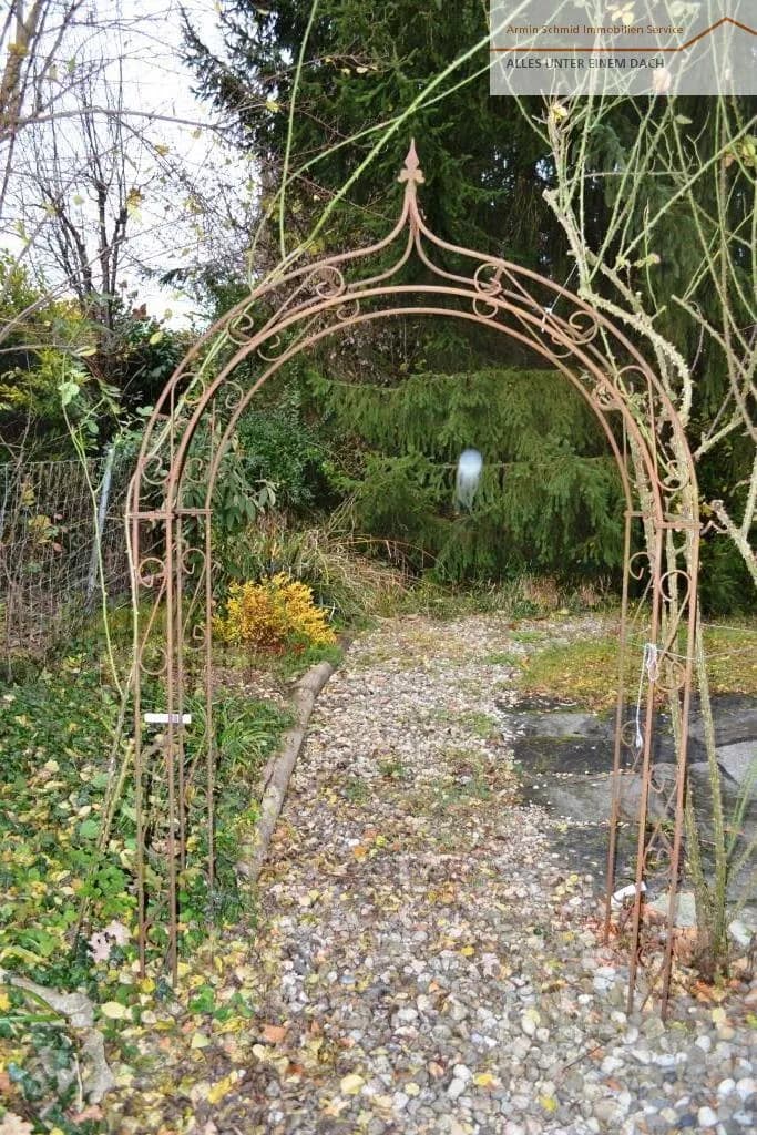 Top 6 1/2-Zimmerwohnung mit 2 Einstellhallenplätzen