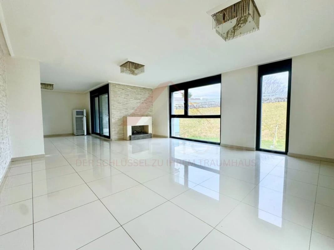 Moderne 4.5-Zimmer-Wohnung mit 159 m² Wohnfläche, Lift und 25 m² Balkon in Studen BE