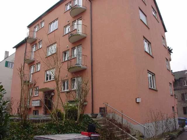 Zentrale und helle Wohnung in gepflegtem Quartier, befristet bis 30.04.2027