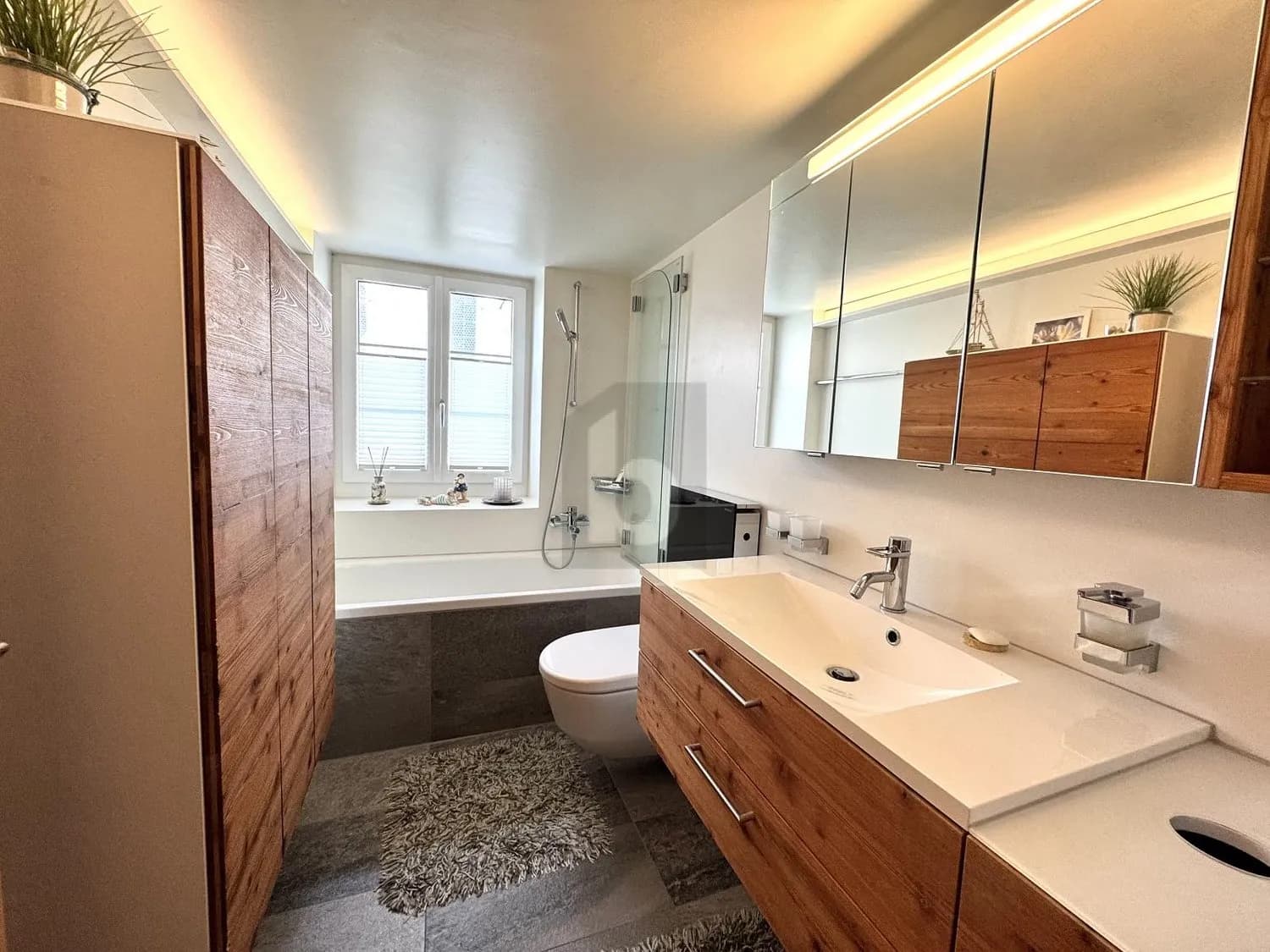 ZENTRAL, CHARMANT, RUHIG