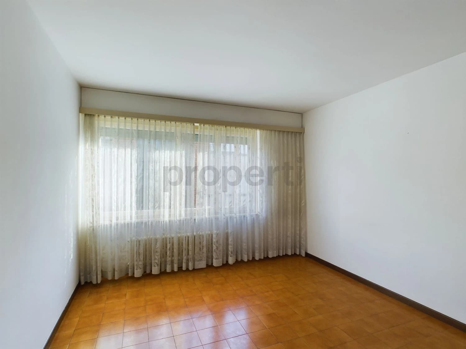 Luminoso appartamento 2,5 in posizione strategica a Mendrisio