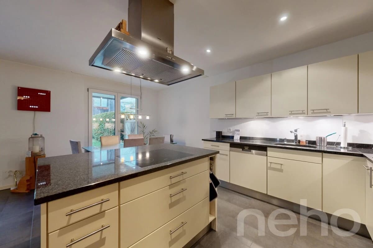 Moderne 4.5-Zimmer-Garten-Maisonette-Wohnung in Stäfa