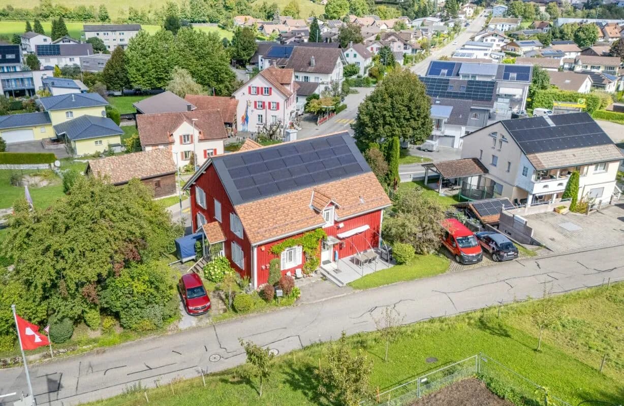 Historisches Juwel: 7-Zimmer-Einfamilienhaus mit vielseitigem Raumangebot