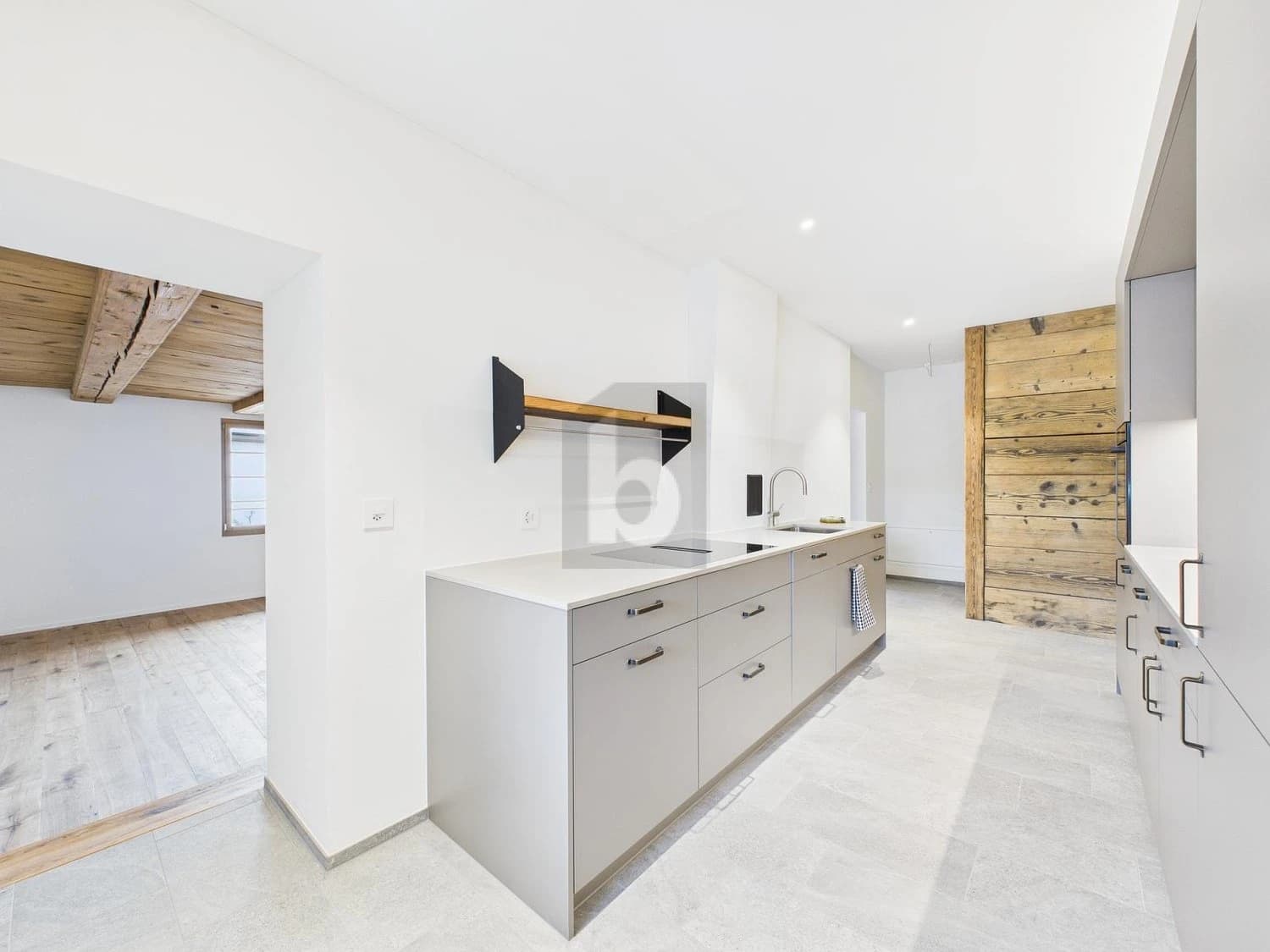 RUSTIKALE WOHLFÜHL-OASE IM DORFZENTRUM