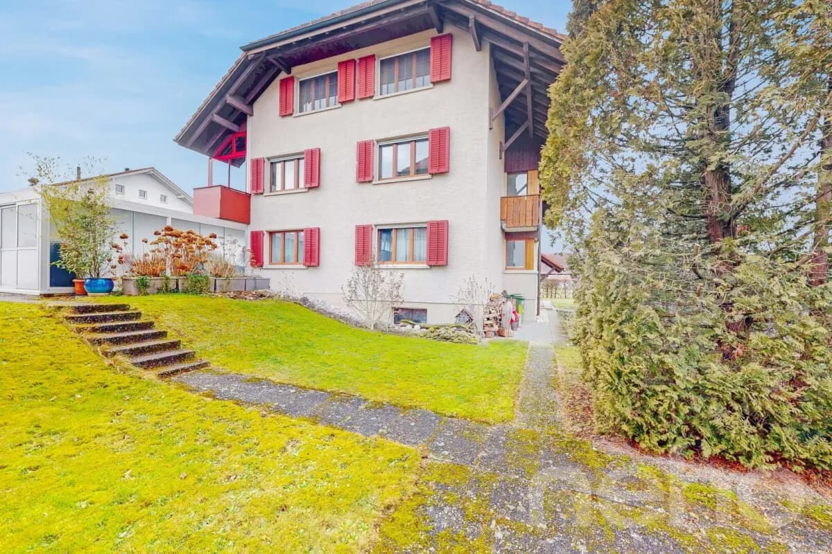 Gepflegte Hochparterre-Wohnung in Bätterkinden