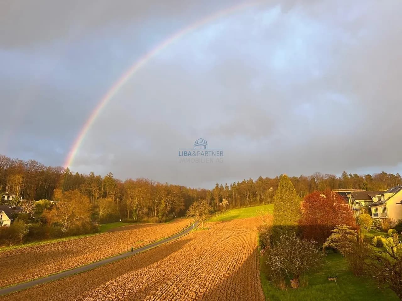 Attraktive, moderne und einzigartige Attikawohnung mit Aussicht