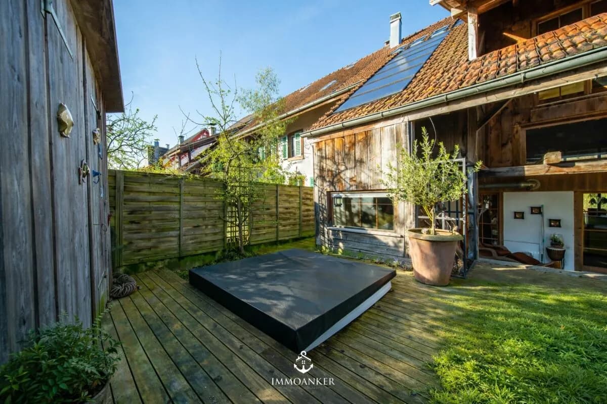 Charmantes 7-Zimmer-Reihenmittelhaus mit 220 m² Wohnfläche in Rickenbach ZH