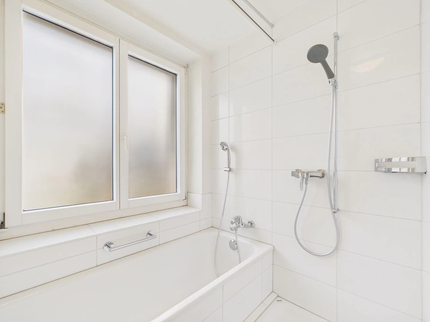 Attraktive und sehr grosse 173m2 Maisonette-Wohnung in Allschwil, BL - 24 Monate befristet bis Ende 2027