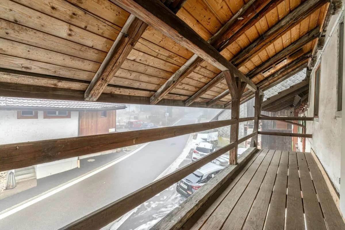 Potenzialreiches Bauernhaus mit drei Wohneinheiten und Scheune