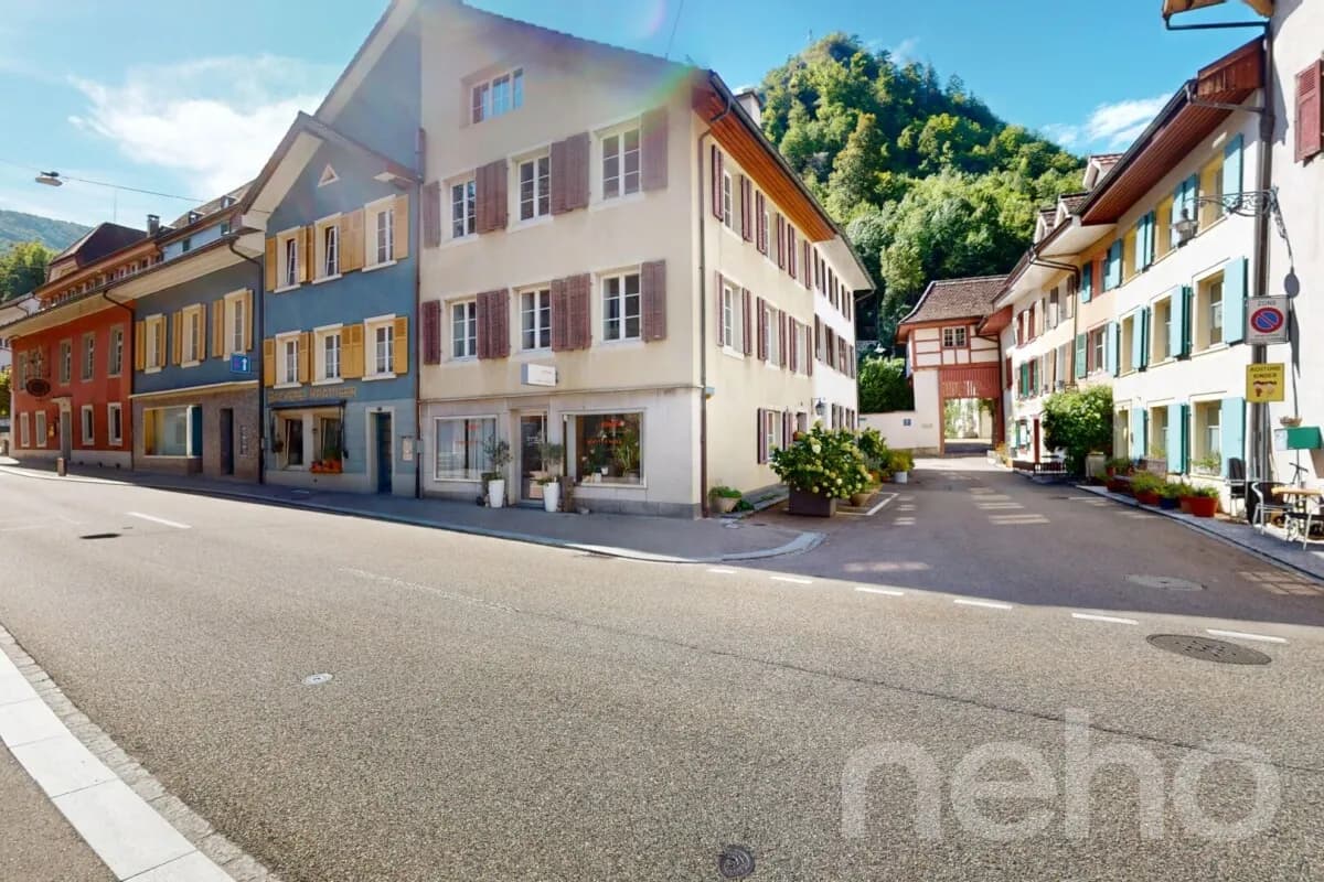 Charmantes Rheineckhaus mit Ausbaupotenzial an zentraler Lage