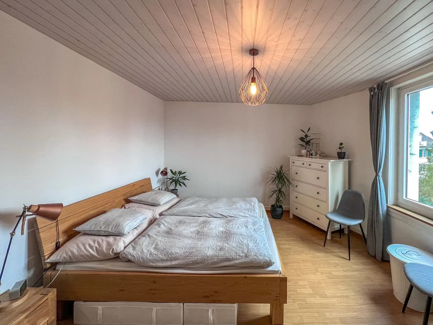 Modern 2.5-Zimmer-Apartment mit Balkon, Köniz