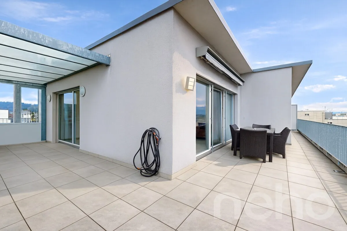 Schöne 3.5-Zimmer-Attikawohnung mit Weitsicht in Schlieren