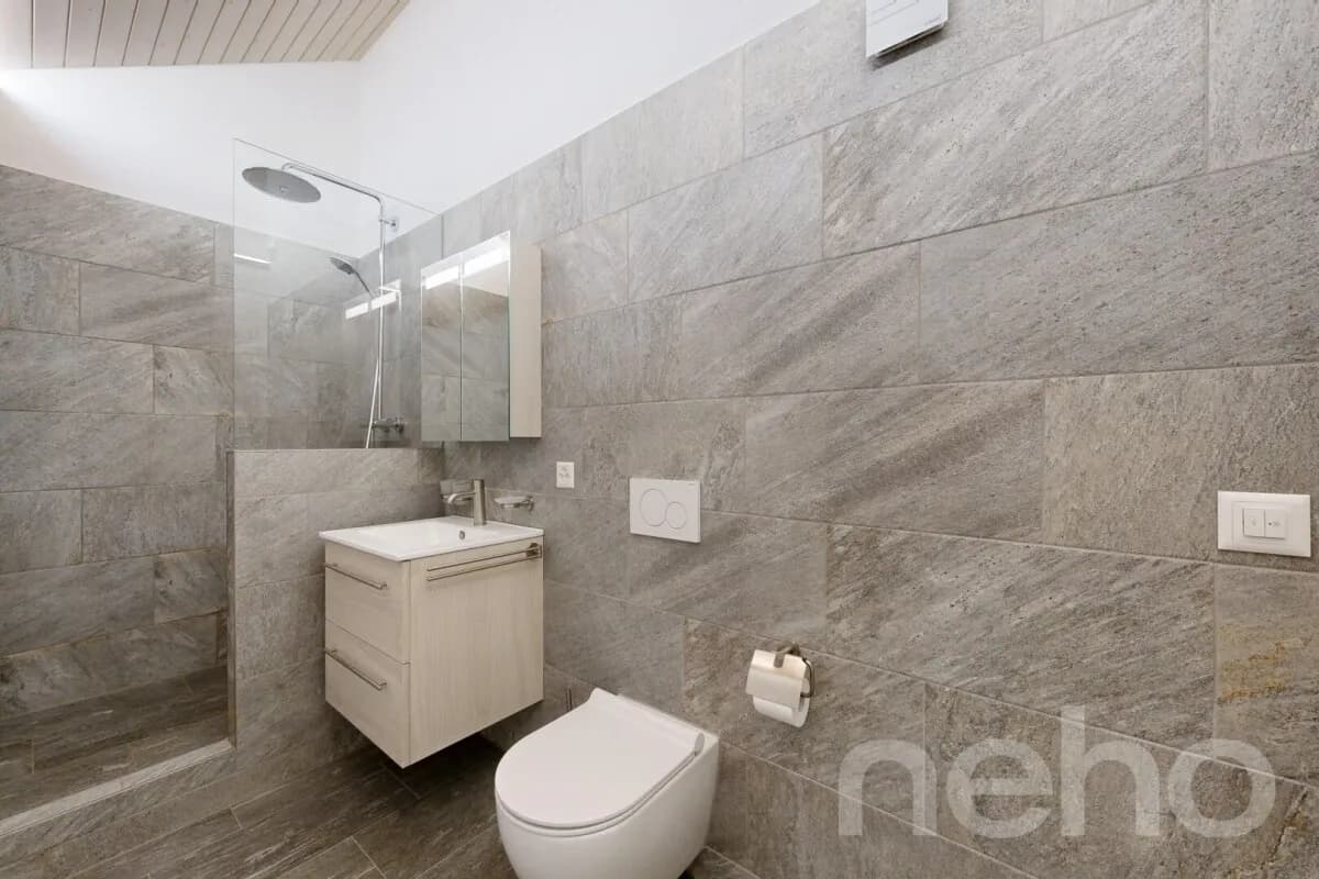 Attraktives 5.5-Zimmer-Reihenmittelhaus mit Blick ins Grüne