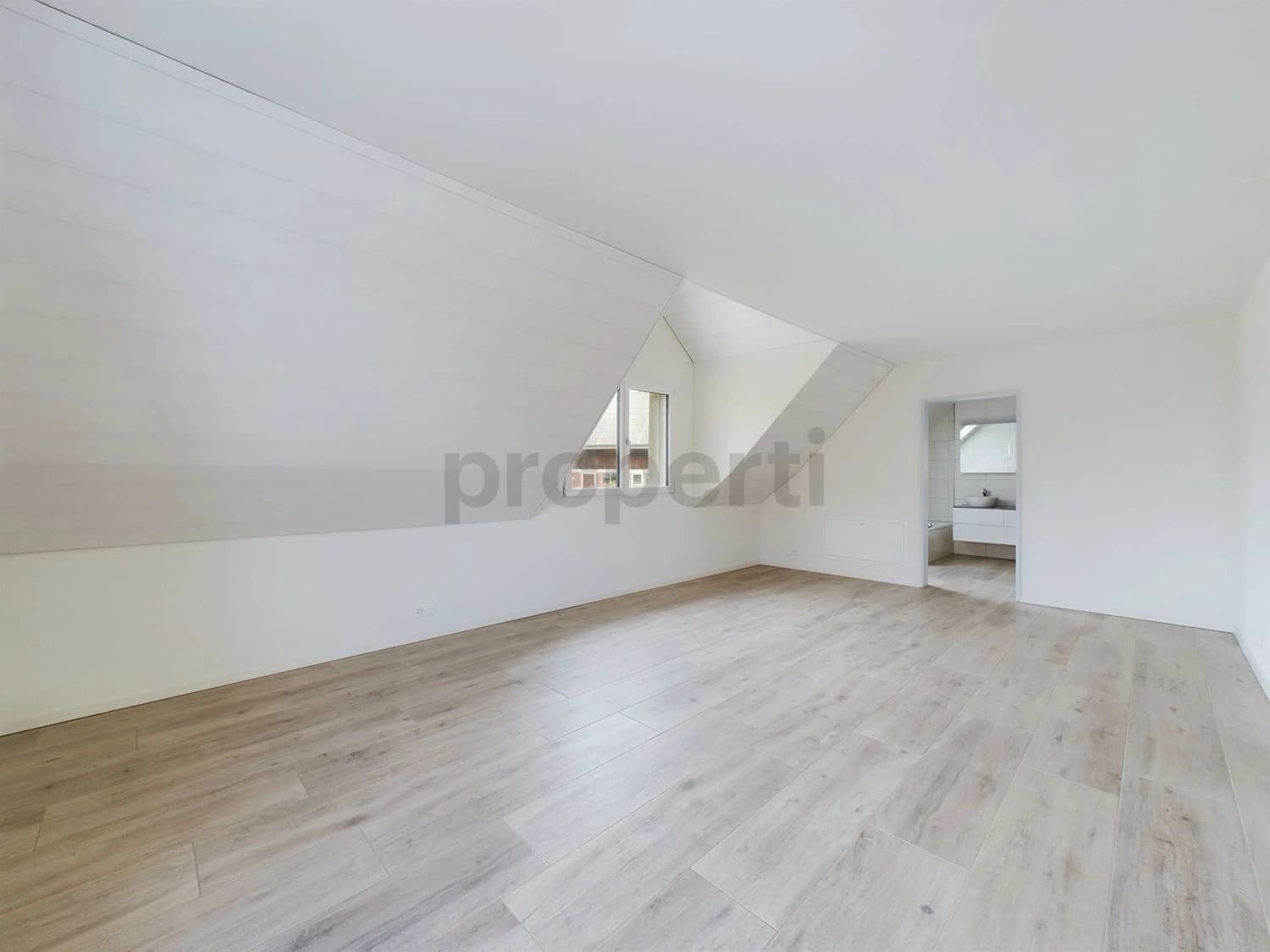 Grosszügige 3.5-Zimmer-Attikawohnung mit traumhafter See- & Bergsicht in Hausen am Albis