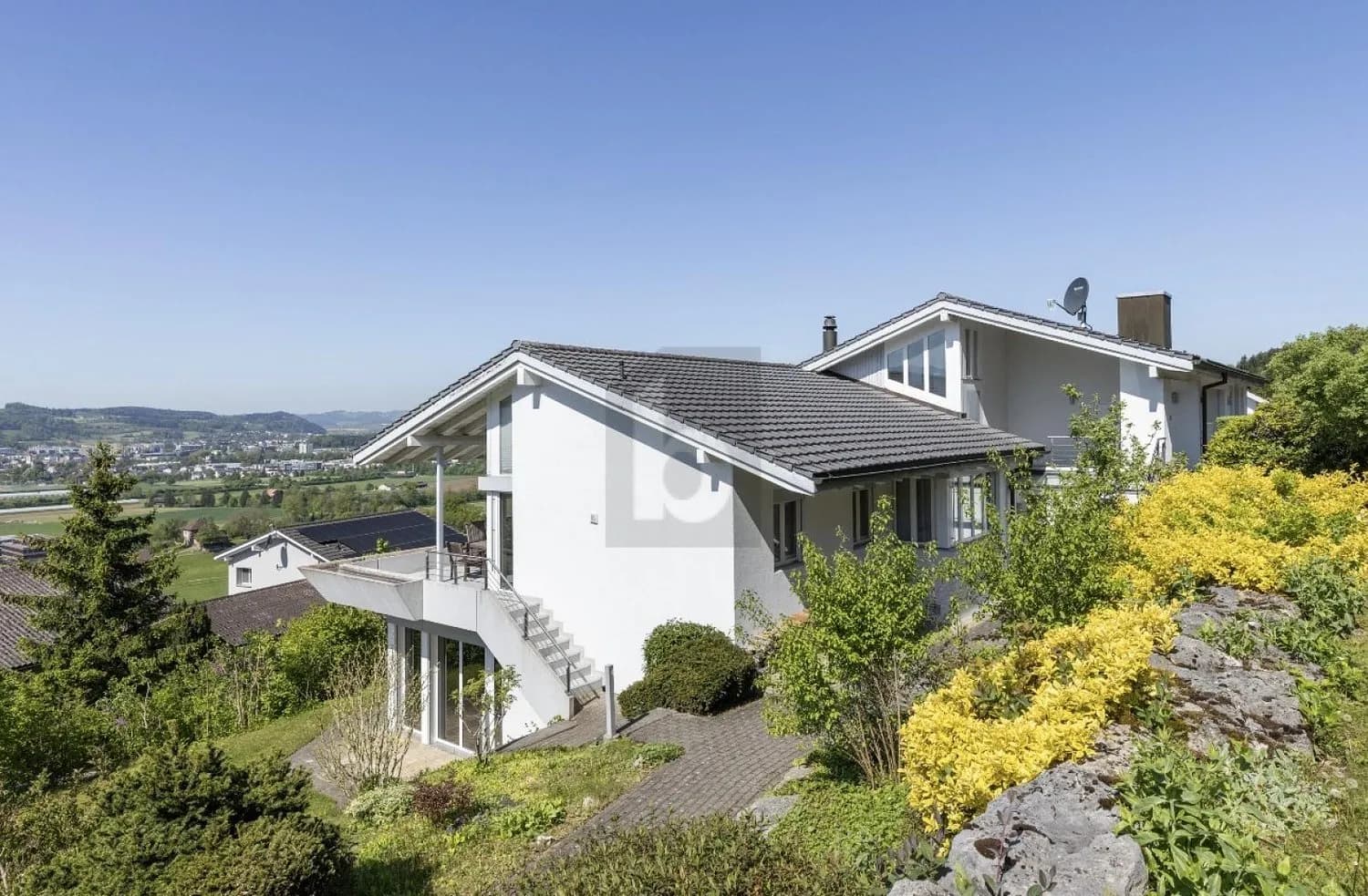 EINZIGARTIG MIT HERRLICHER AUSSICHT