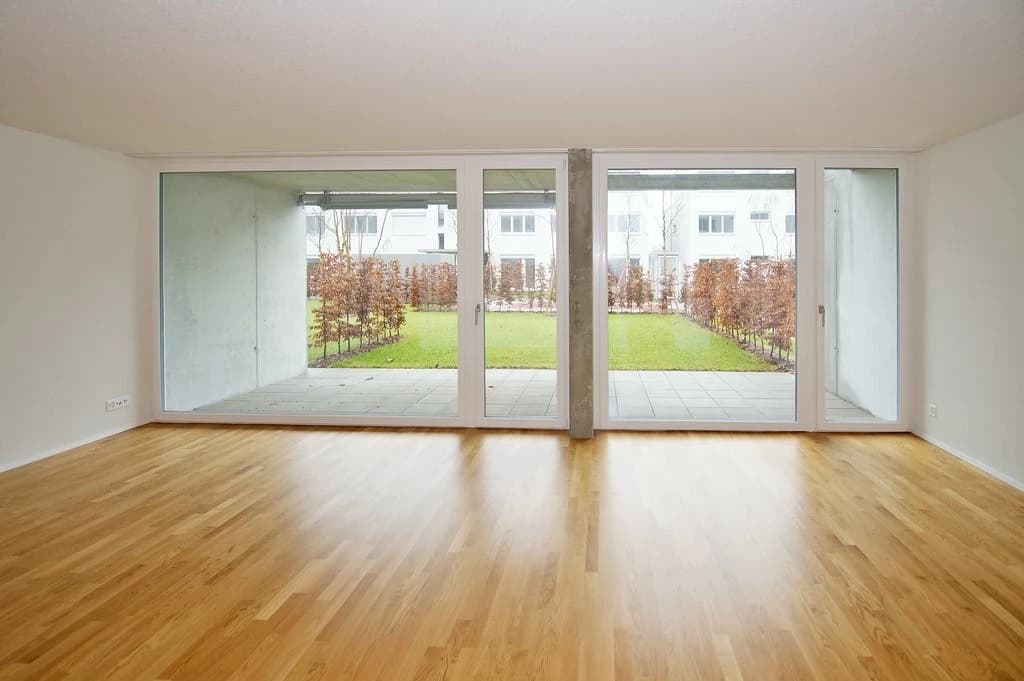 Modern wohnen mit sonnigem Gartensitzplatz!