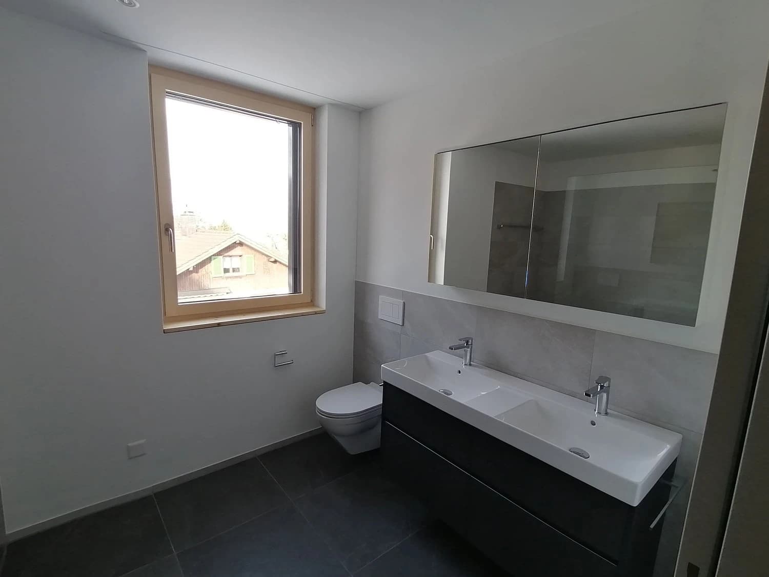 Moderne 3.5-Zimmer-Wohnung mit schöner Terrasse in Bütschwil-Ganterschwil - Erstbezug!