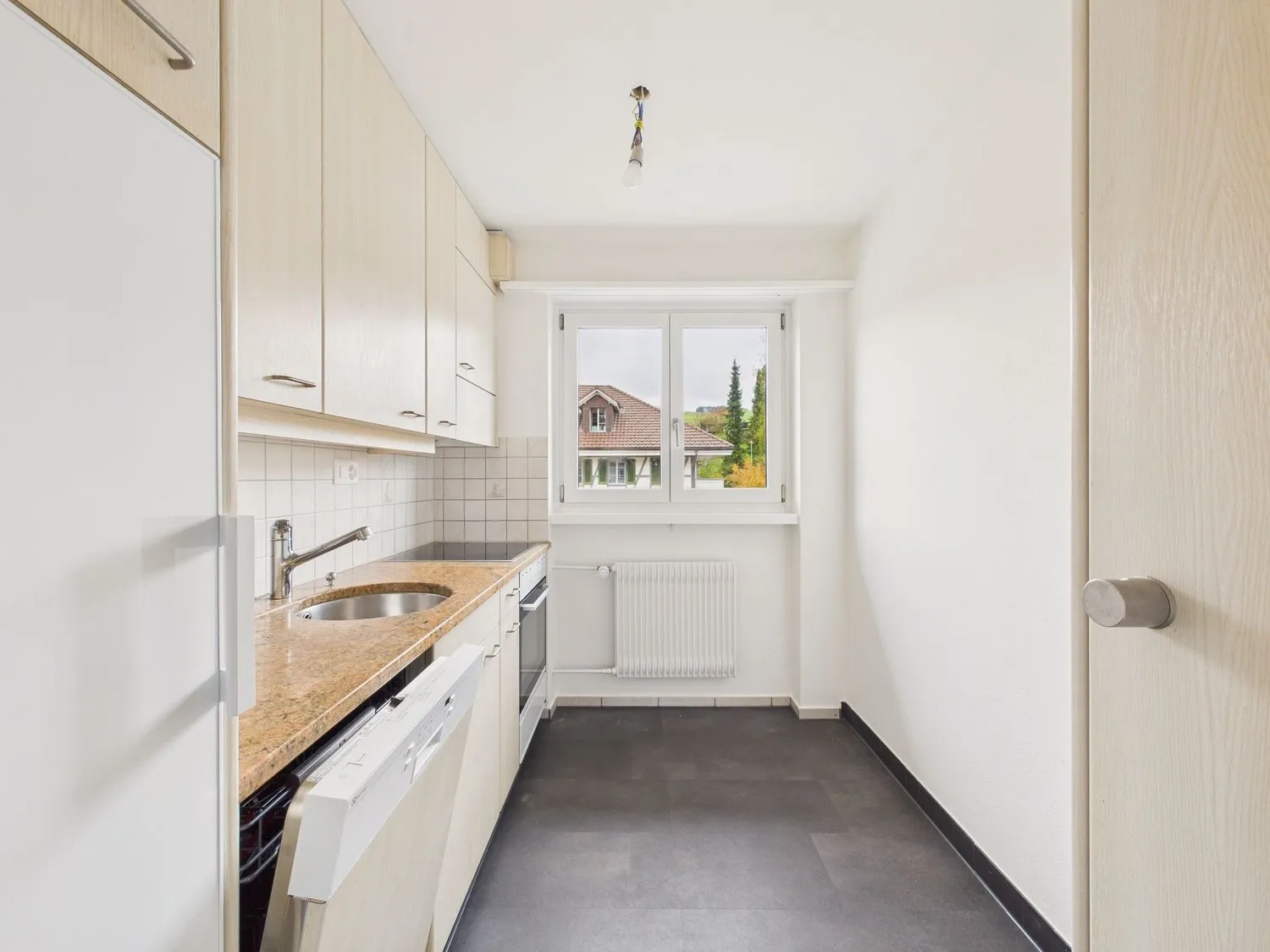 Charmante 3.5 Zimmer Wohnung mit sonnigen Wintergarten