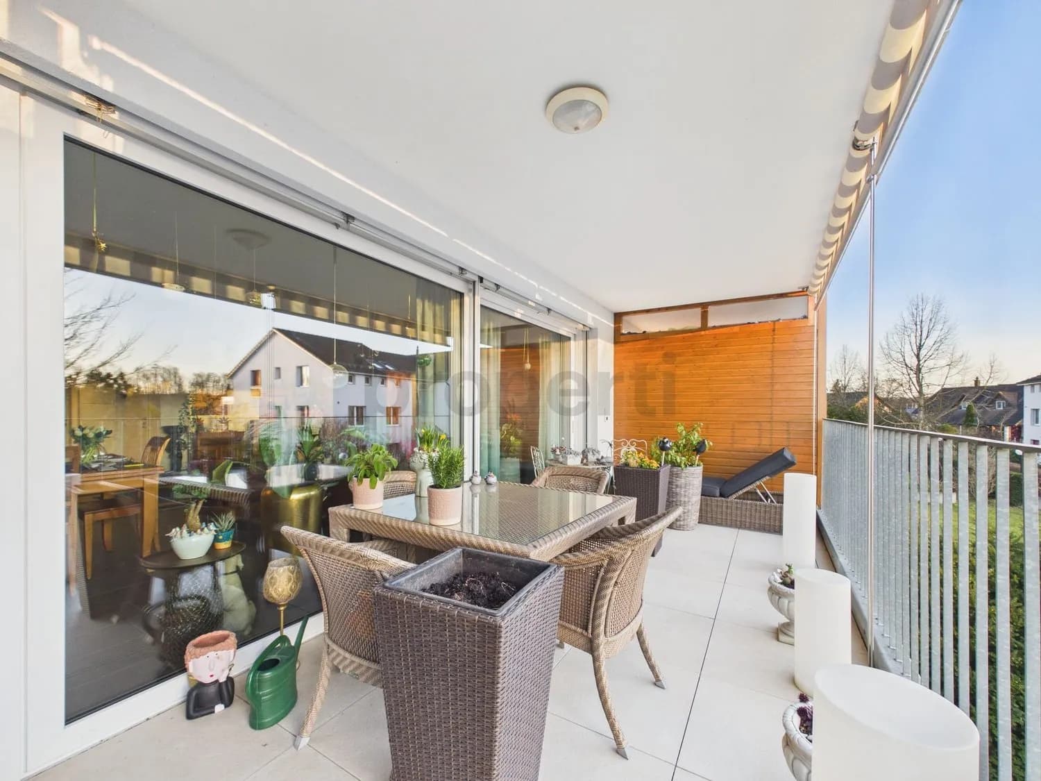 Moderne 4.5-Zimmer-Wohnung mit Balkon, Dachsen