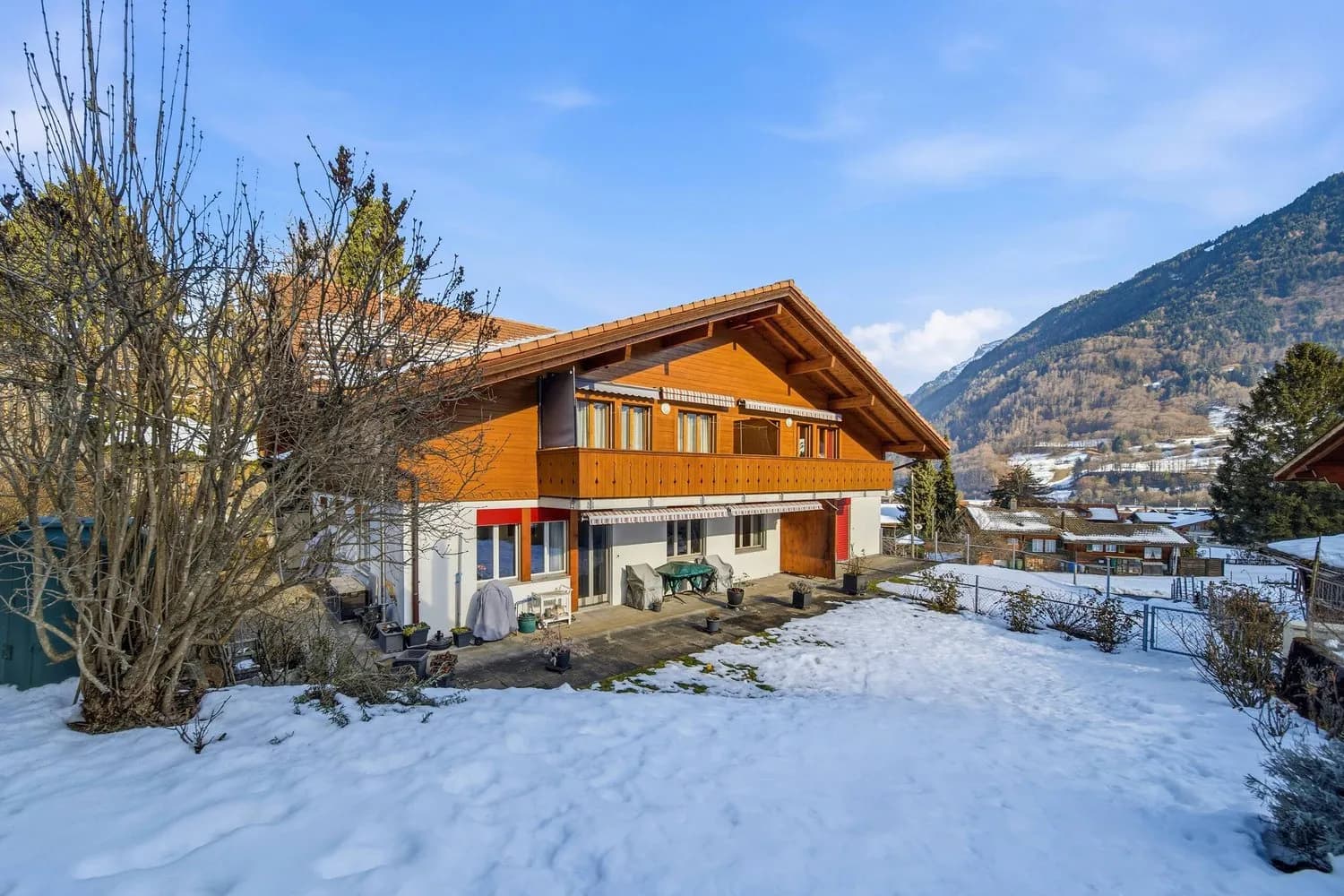 WOHNEN MIT ALPENPANORAMA - 4.5 ZIMMER GARTENWOHNUNG