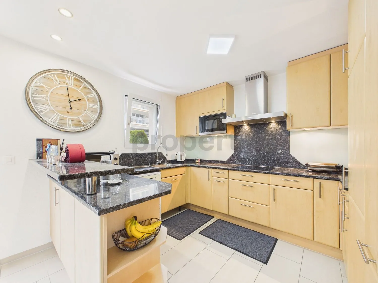 Moderne 5.5-Zimmer Wohnung mit 290m2 Garten in Wetzikon