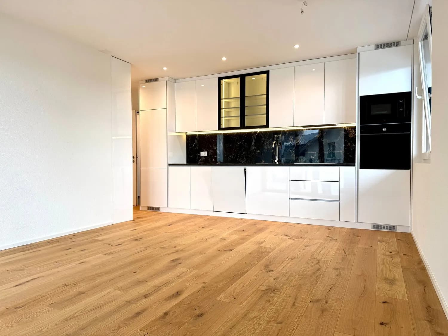 Neubau 3.5-Zi.-Wohnung mit Balkon in Oberbuchsiten mieten