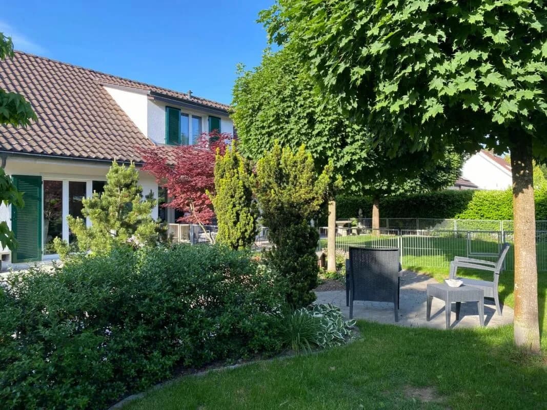 Einfamilienhaus mit grossem Garten