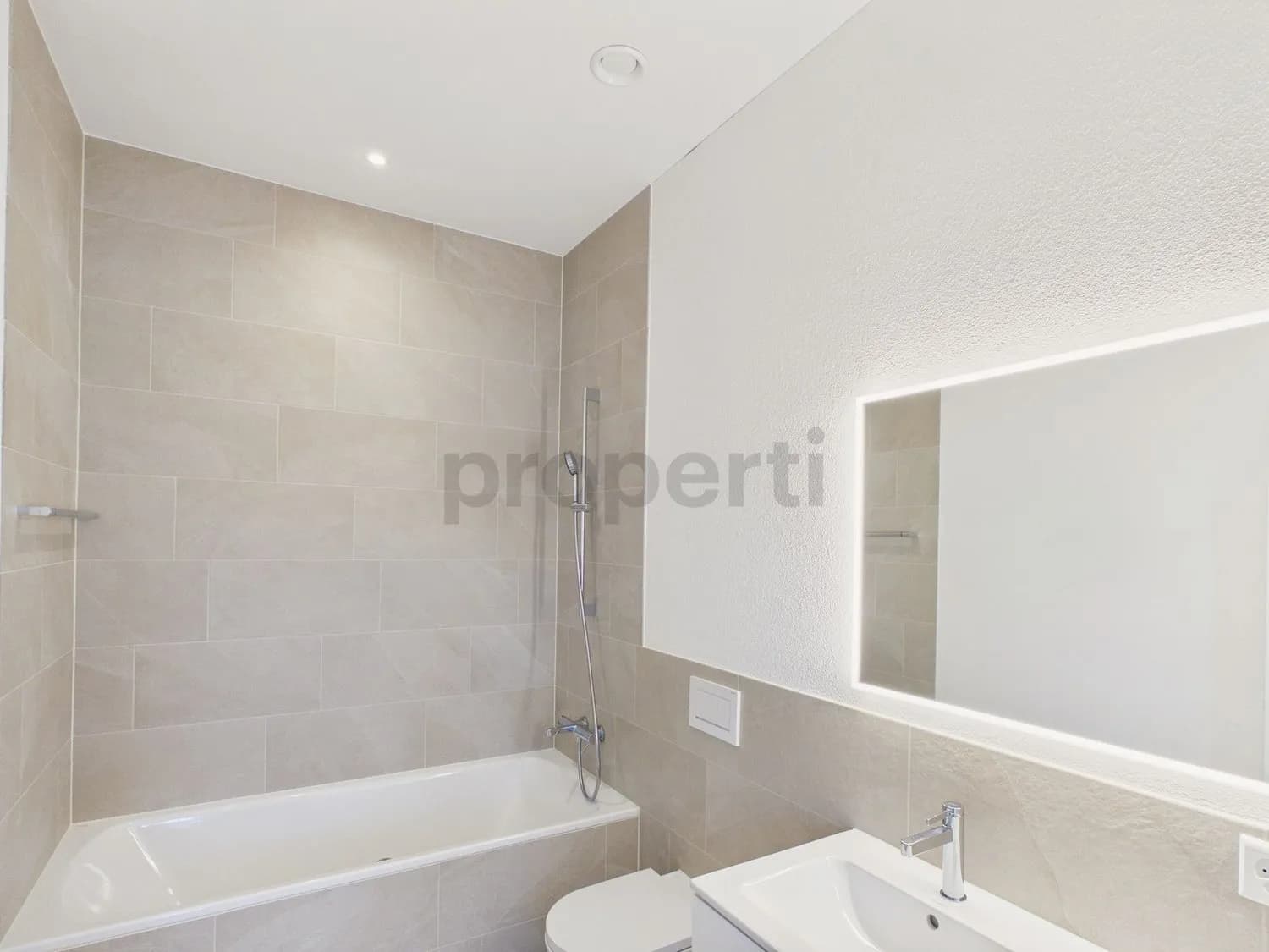 Erstbezug; 3.5 Zimmer Wohnung im Eigentumsstandard