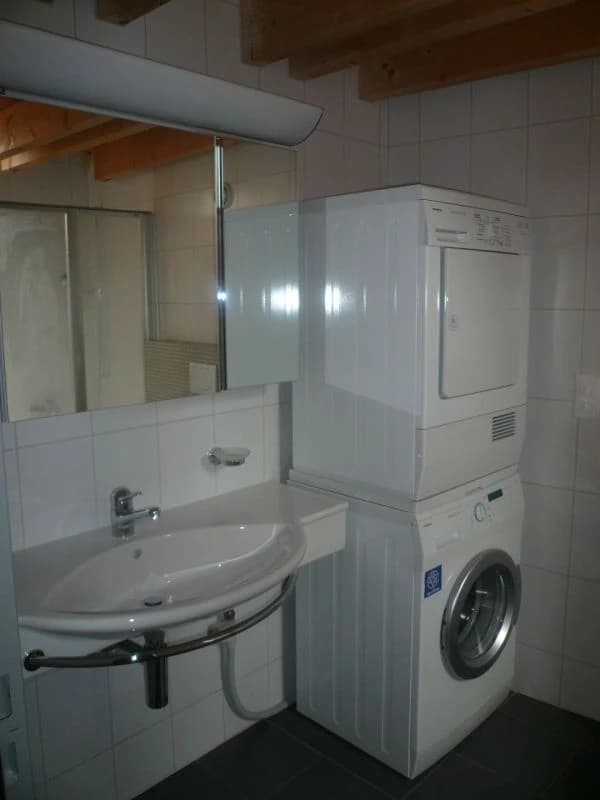 moderne 3.5 Zimmer-Dachwohnung im Zentrum von Mels