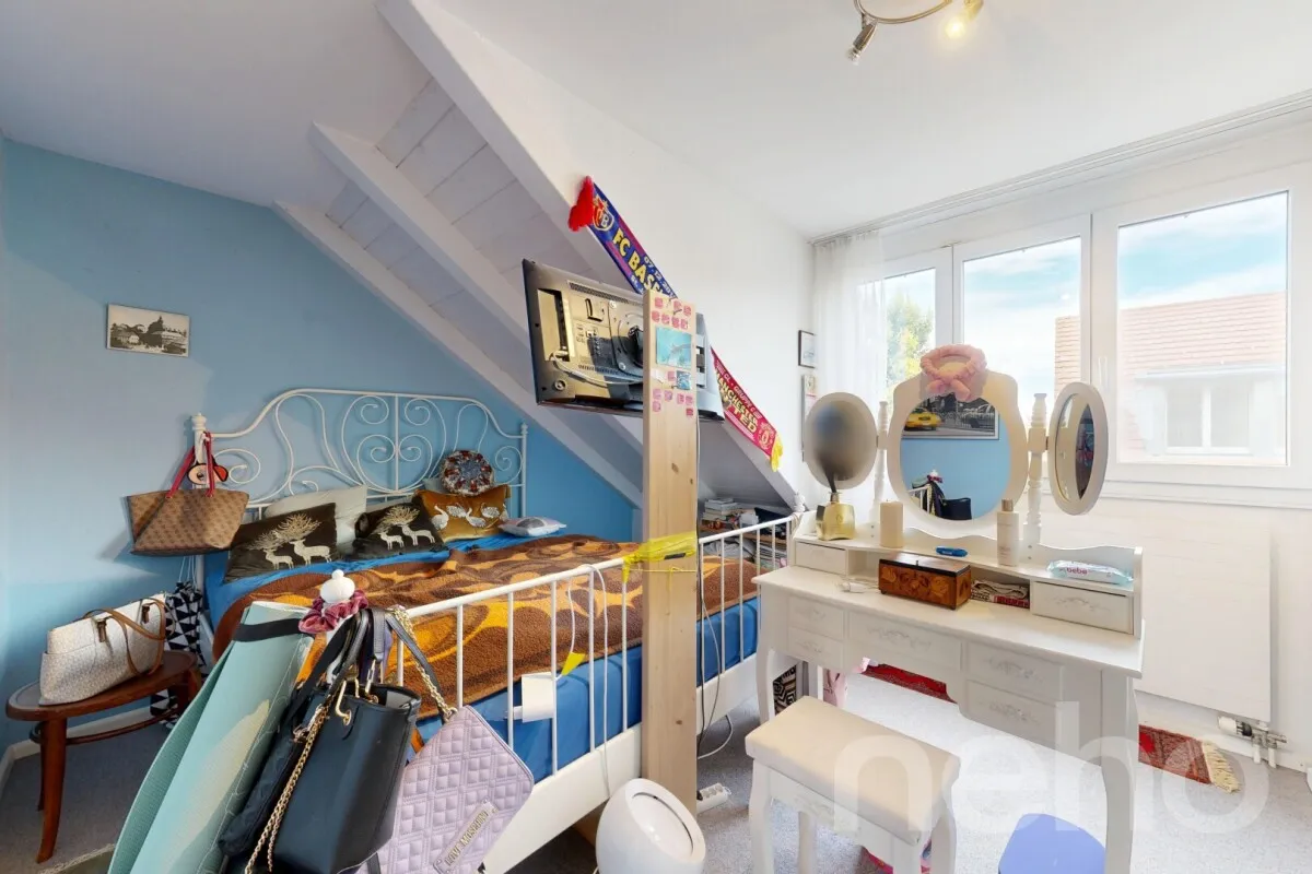 Gepflegtes 5-Zimmer Doppeleinfamilienhaus an familienfreundlicher Lage