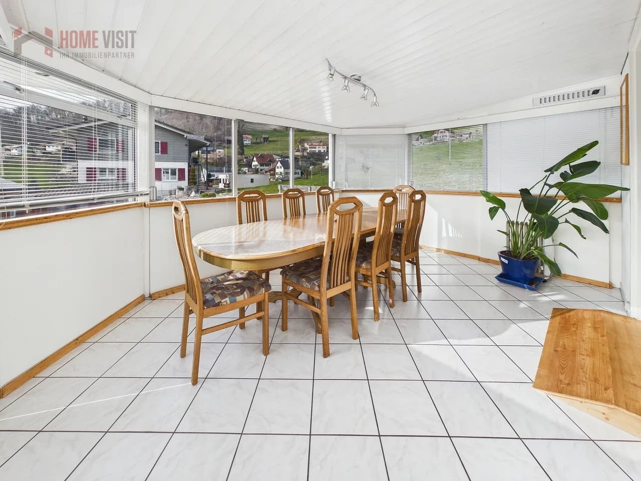 EFH mit Wintergarten und herrlicher Talsicht im Grünen