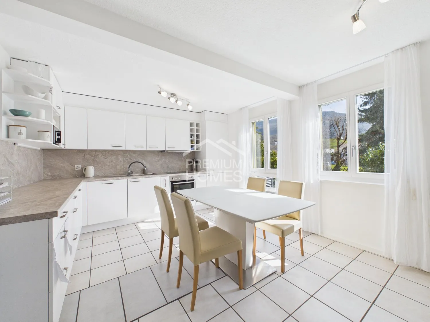 Sonniger Wohntraum mit eigenem Gartenanteil