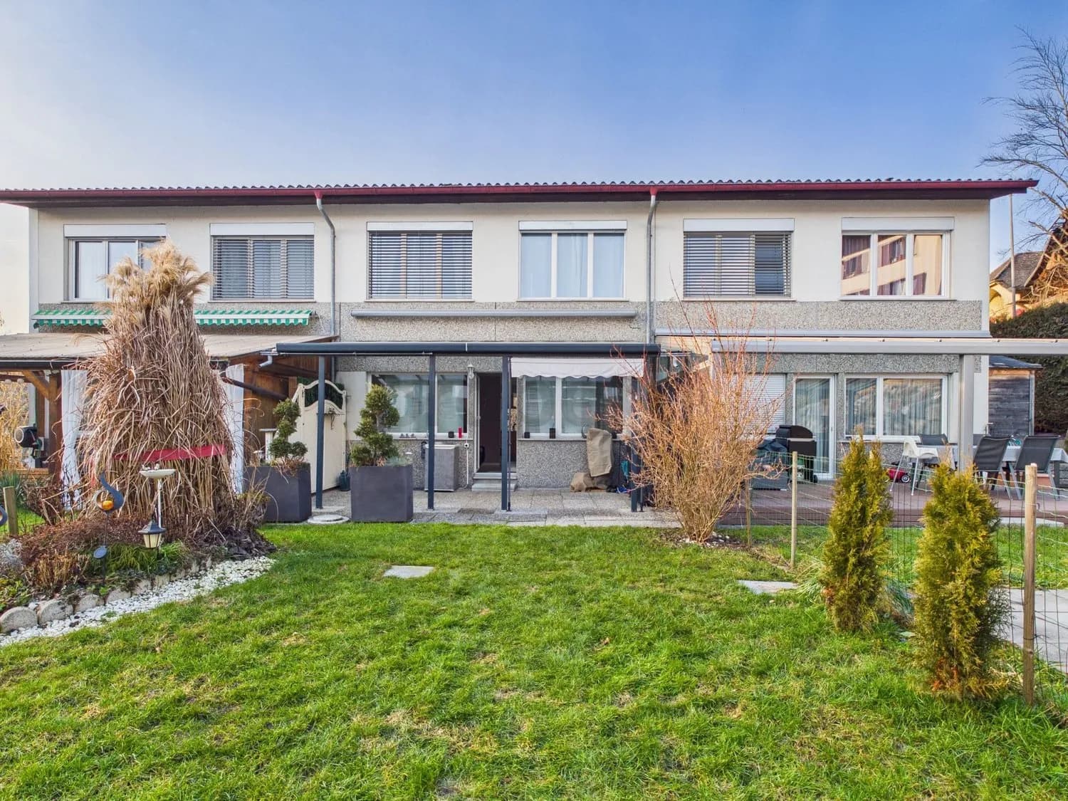 Grosszügiges Reiheneinfamilienhaus mit Garten - sonnige Lage