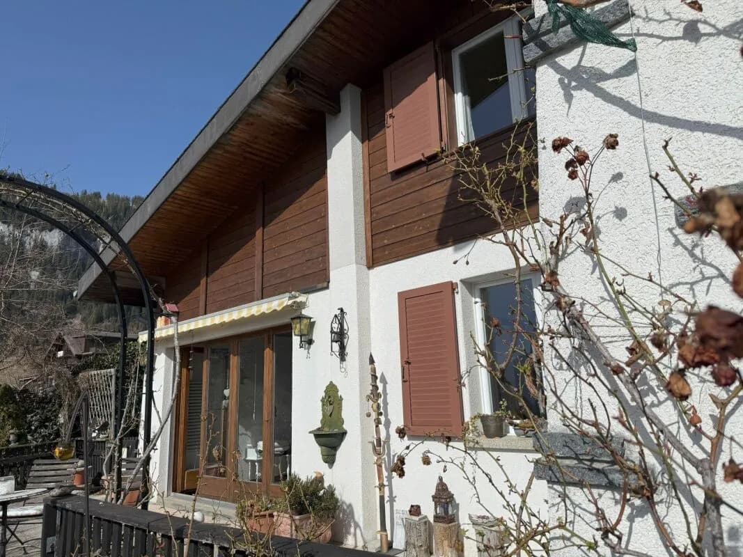 unverbaubarer Weitblick über den Thunersee und die umliegenden Bergketten