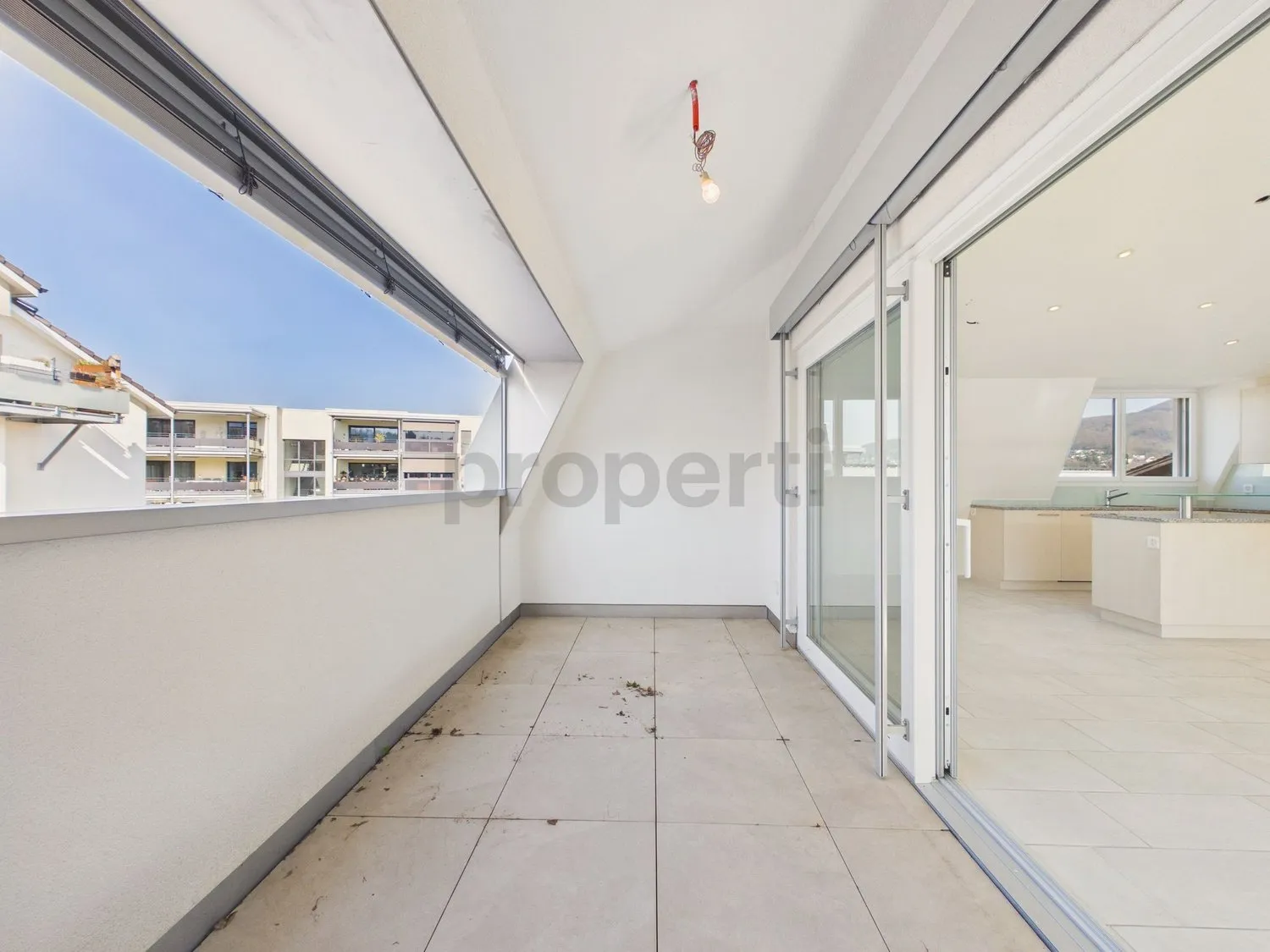 Moderne 4.5-Zimmer-Attikawohnung mit Balkon, Aesch