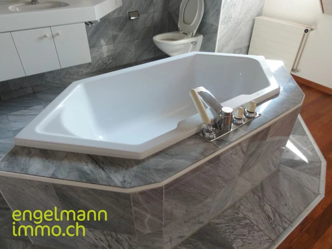 Schöne 2.5-Zimmer-Duplexwohnung/ Bel appartement en duplex de 2.5 pièces