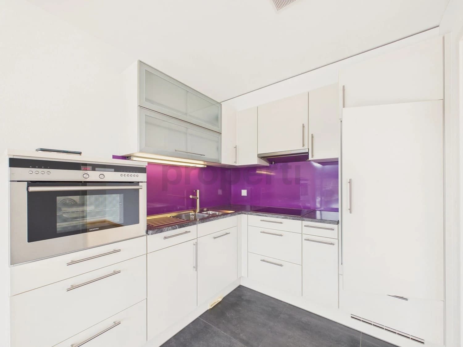 Neu renovierte 2.5-Zimmer-Eigentumswohnung mit Minergie-Standard, Safenwil