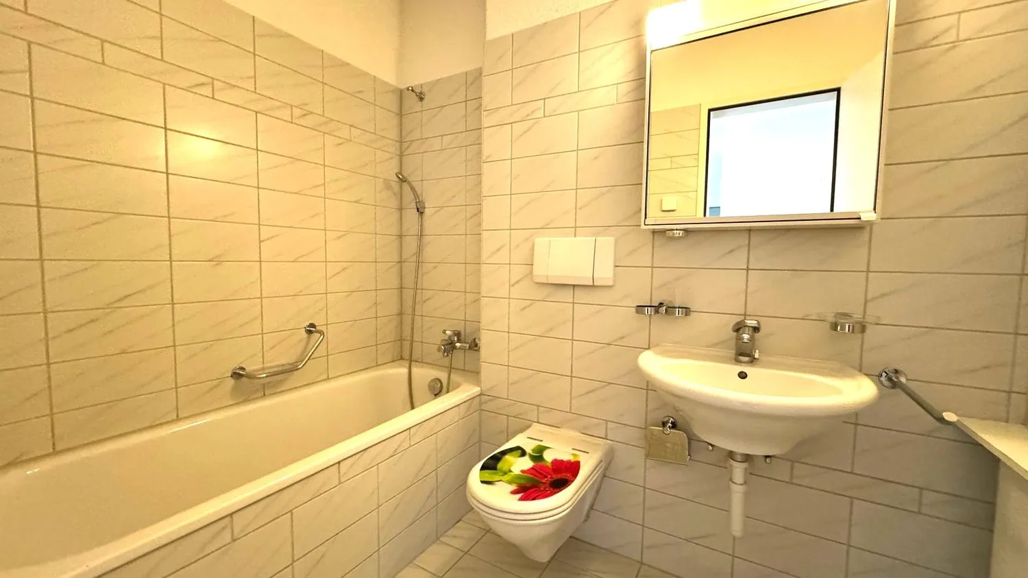 Grosszügige und helle Wohnung