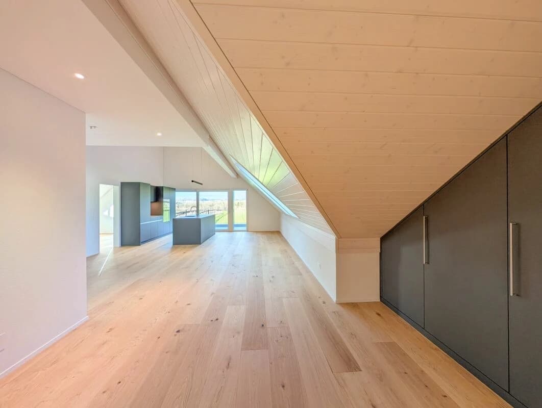 Unverbaubare Sicht in die Landwirtschaftszone und den Uetliberg garantiert!