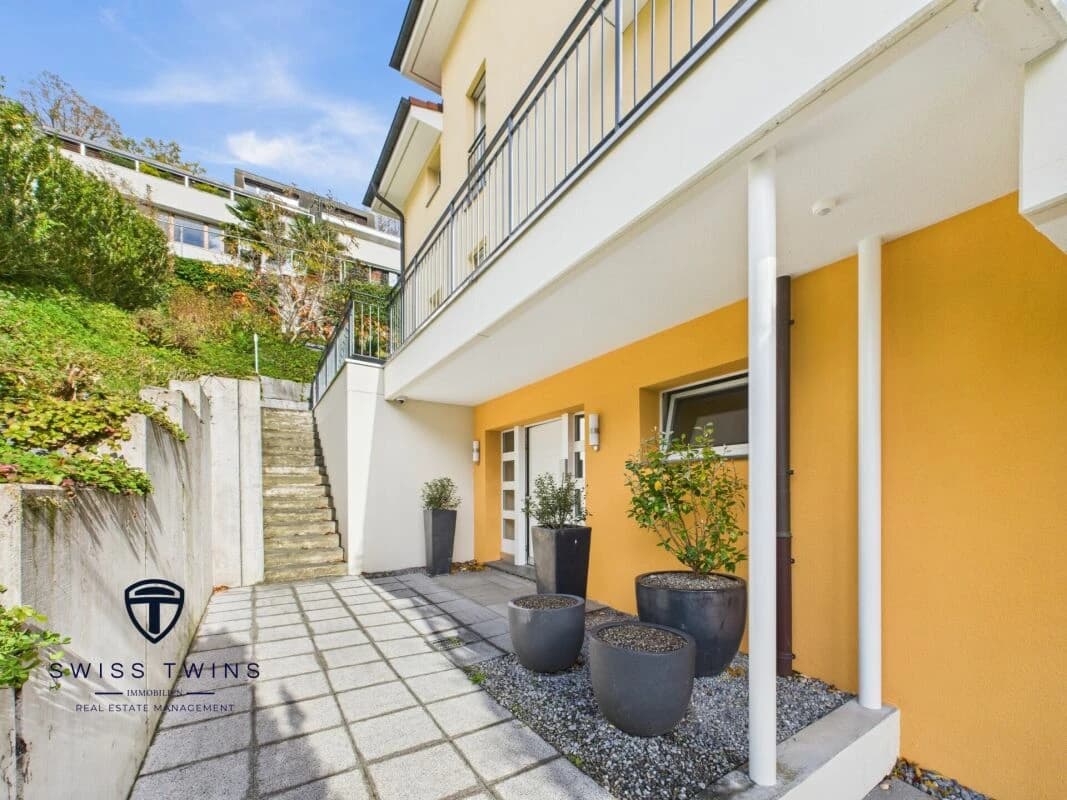 Grosszügiges und modernes Wohnerlebnis mit traumhafter Aussicht am Sonnenberg