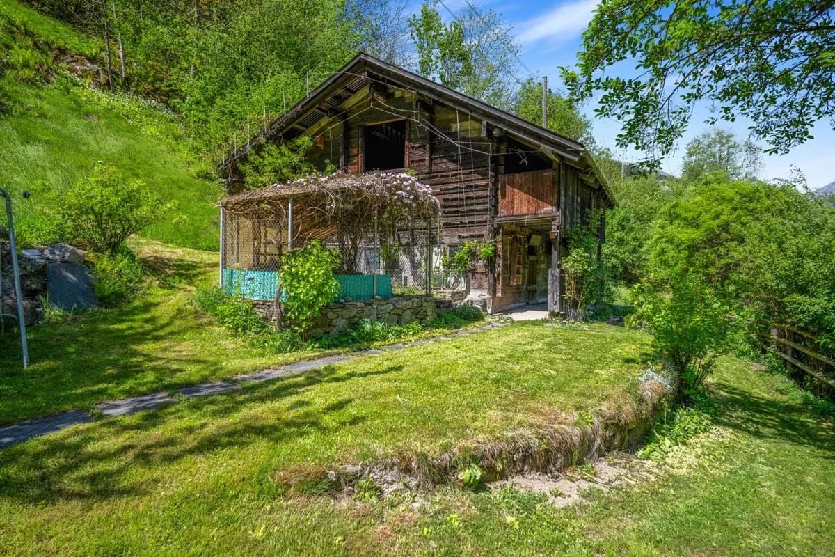 Rustikales Bauernhaus mit viel Natur & Umschwung