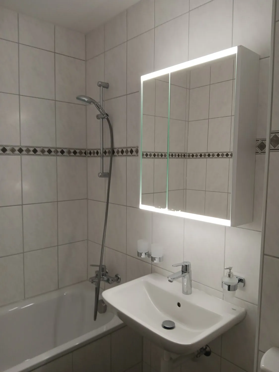 Neurenovierte Topmoderne Wohnung