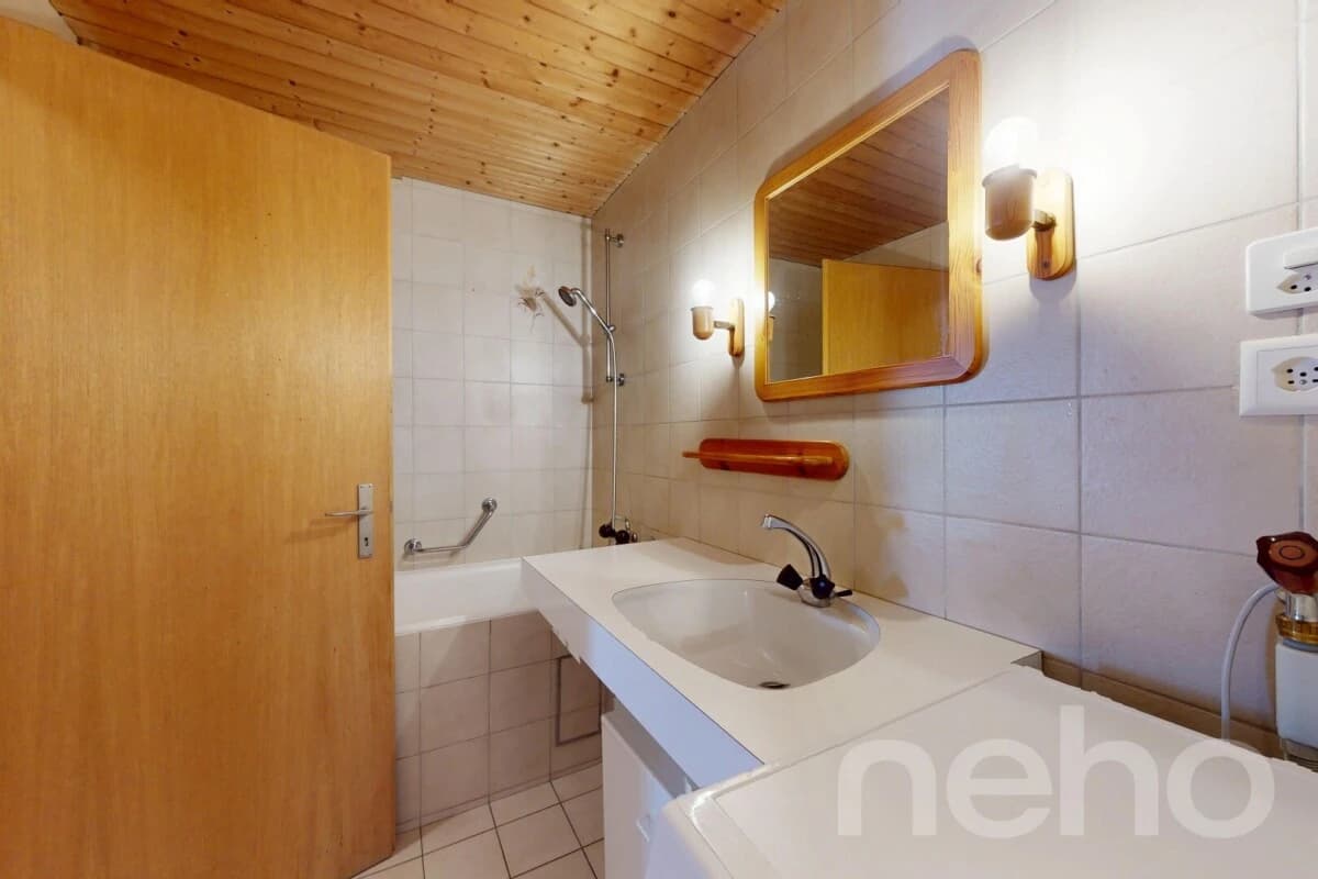 Charmantes Rheineckhaus mit Ausbaupotenzial an zentraler Lage