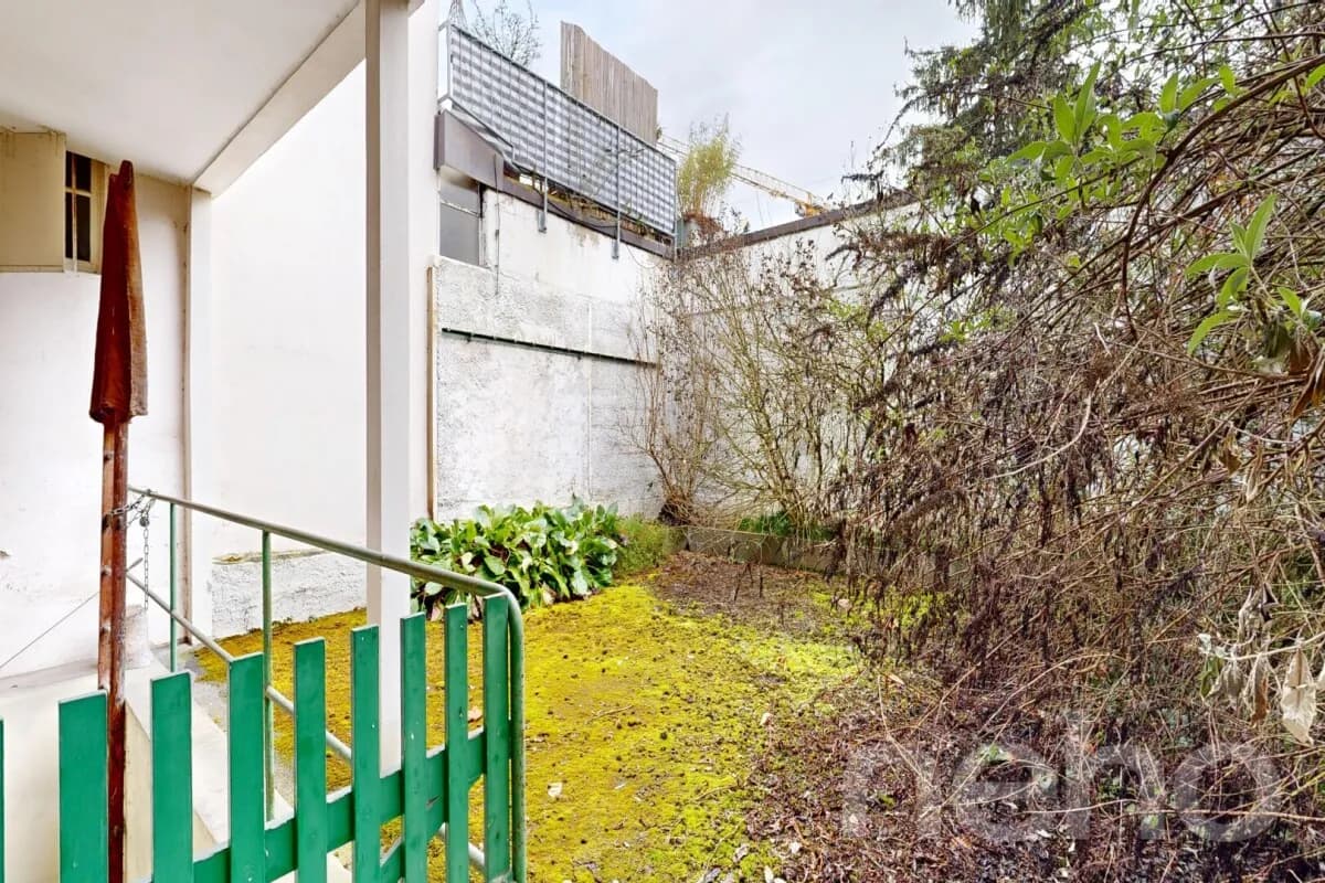 Wohnhaus mit Entwicklungspotenzial an zentraler Lage in Binningen