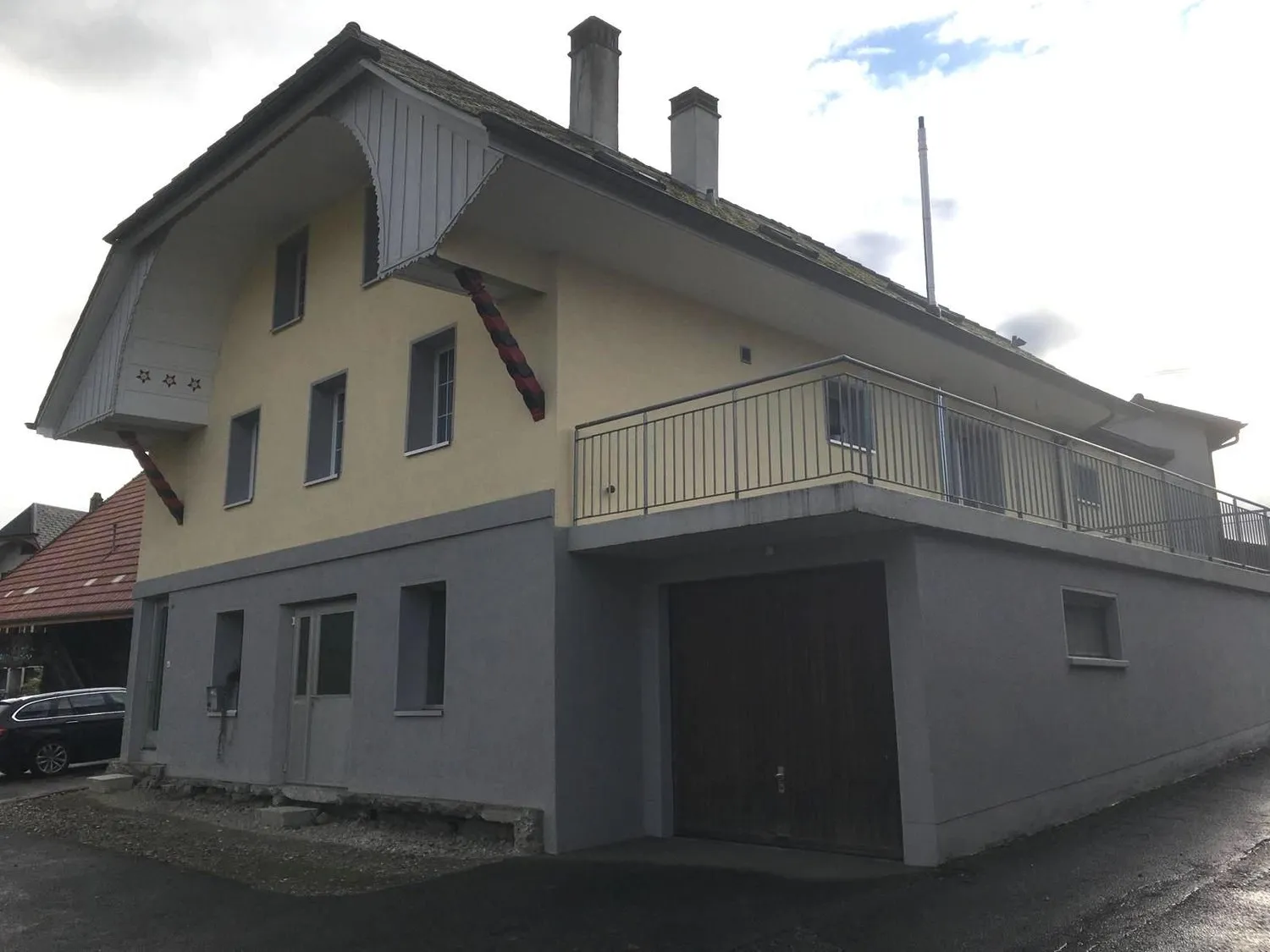 Hübsches Einfamilienhaus mit 2- und 1-Zimmer Wohnungen mit traditionellem Charme perfekt für Familien